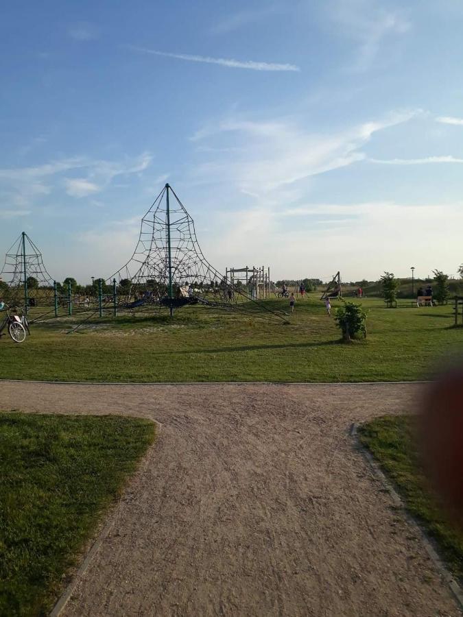 Stacaravan 4Pers In Bredene Met Eigen Tuintje 2449 Exterior foto